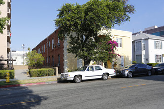 Isabel Apartments in Glendale, CA - Foto de edificio - Building Photo