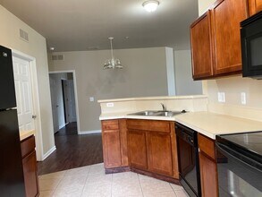 8429 Towne Center Cir in Warren, MI - Building Photo - Building Photo
