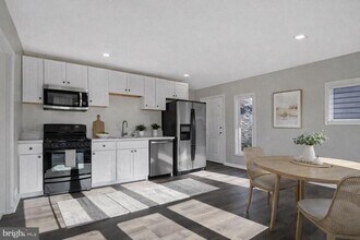 1633 Shadyside Dr in Edgewater, MD - Building Photo - Building Photo