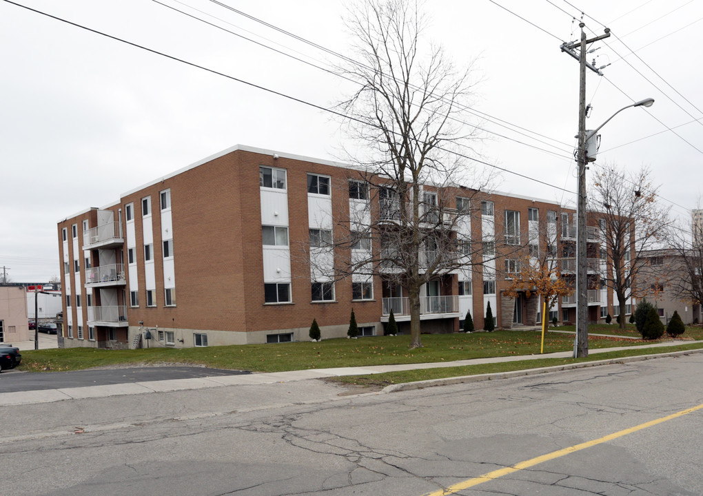 350 Regina St N in Waterloo, ON - Building Photo