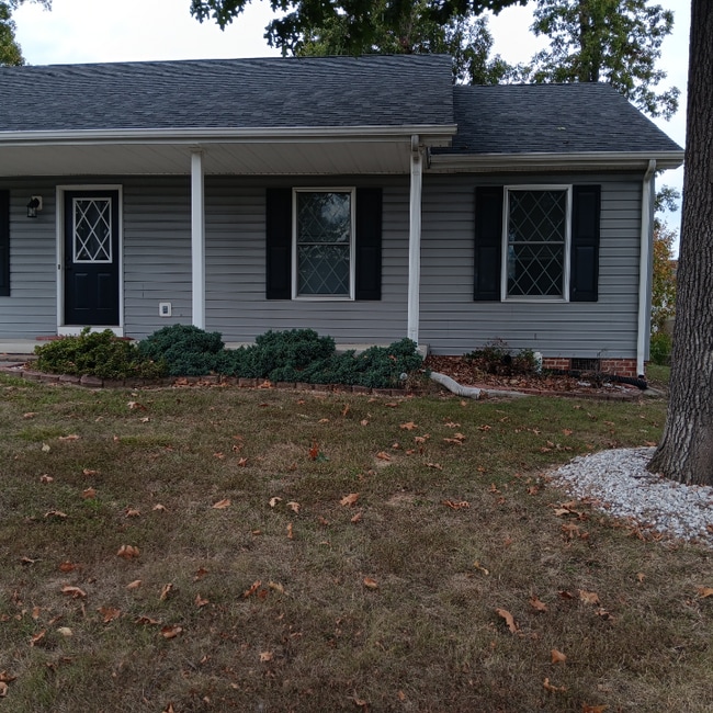 199 Basin Dr in Inwood, WV - Building Photo - Building Photo
