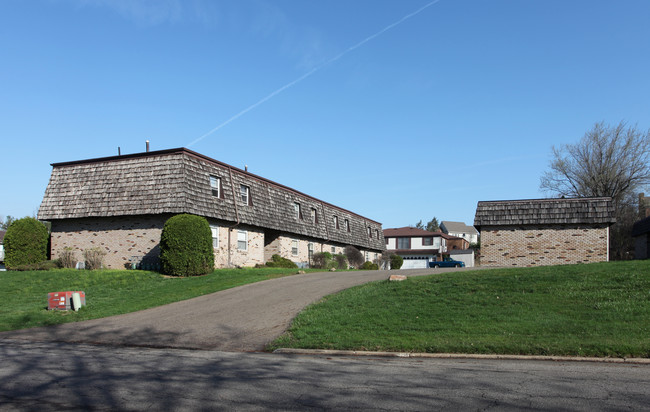 Sunset Blvd Apartments in Mansfield, OH - Building Photo - Building Photo