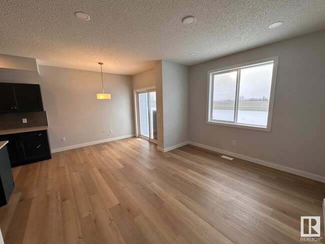 3014-3019 9 St NW in Edmonton, AB - Building Photo - Building Photo