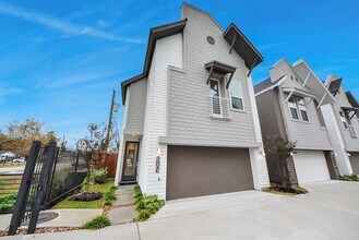 7502 B Carver Rd in Houston, TX - Building Photo - Building Photo