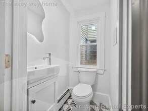 114 Woodstock St in Somerville, MA - Building Photo - Building Photo