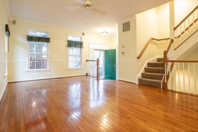 property at 719 N Vermont St
