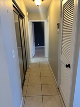 160 Cypress Club Dr, Unit 605 in Pompano Beach, FL - Foto de edificio - Building Photo