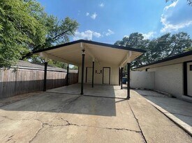 1403 Braes Ridge Dr in Austin, TX - Building Photo