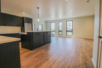 2800 Broad St in San Luis Obispo, CA - Building Photo - Building Photo