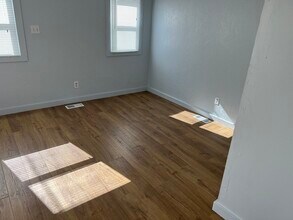 77 Pond St in Sharon, MA - Building Photo - Building Photo