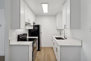 Terre at 1019 Peach in El Cajon, CA - Building Photo