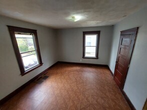 34 Beatty St in New Britain, CT - Foto de edificio - Building Photo