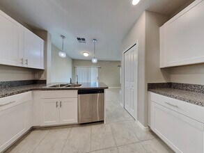 5006 Wild Senna Blvd in Palm River-Clair Mel, FL - Building Photo - Building Photo