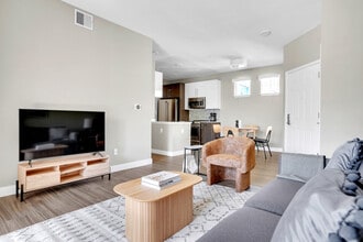 1265 Lakeside Dr in Sunnyvale, CA - Building Photo - Building Photo