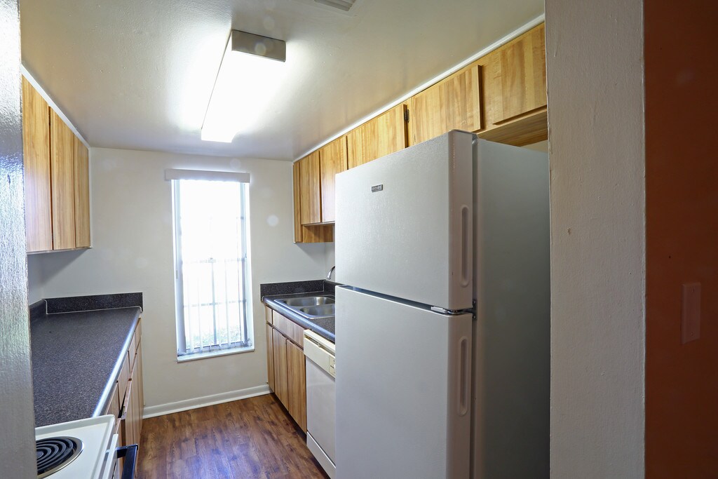 Valley View Town & Garden Homes Apartments in Seffner, FL