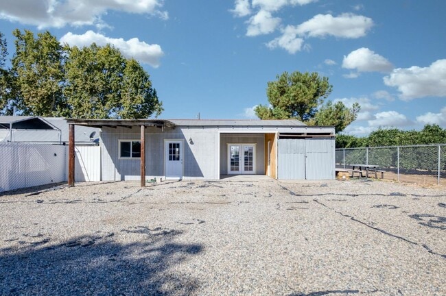 12712 E McKinley Ave in Sanger, CA - Building Photo - Building Photo