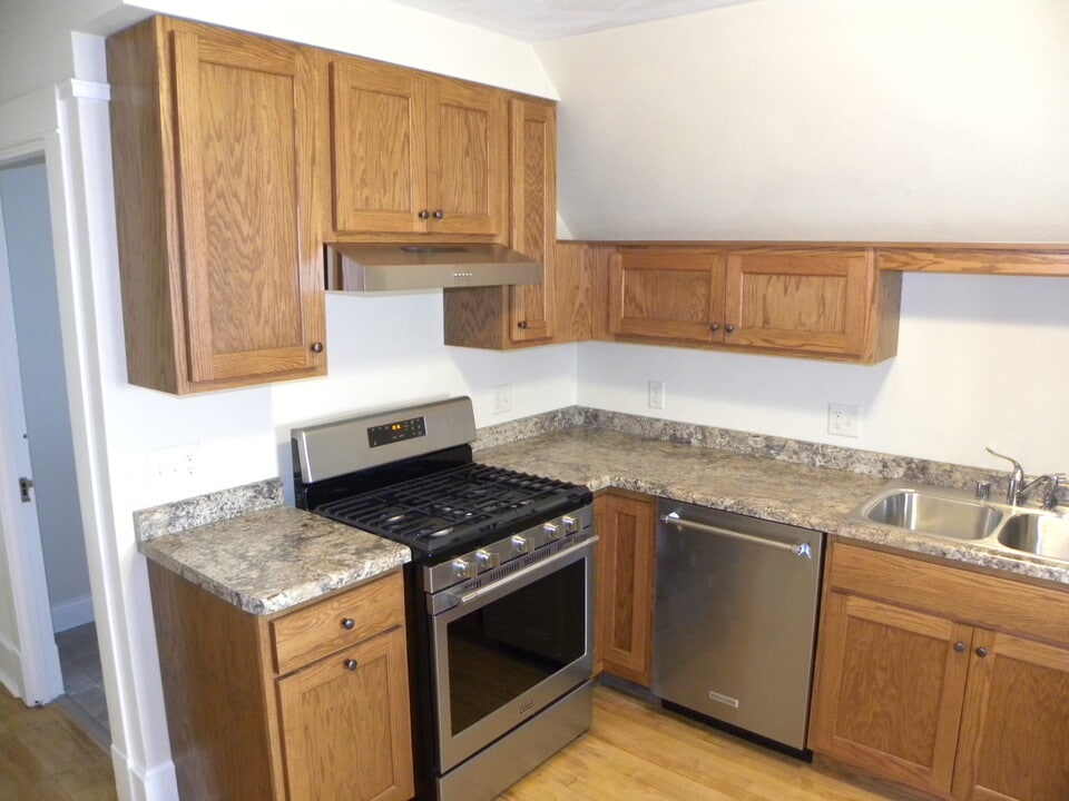 925 Vilas Ave, Unit 3 in Madison, WI - Building Photo