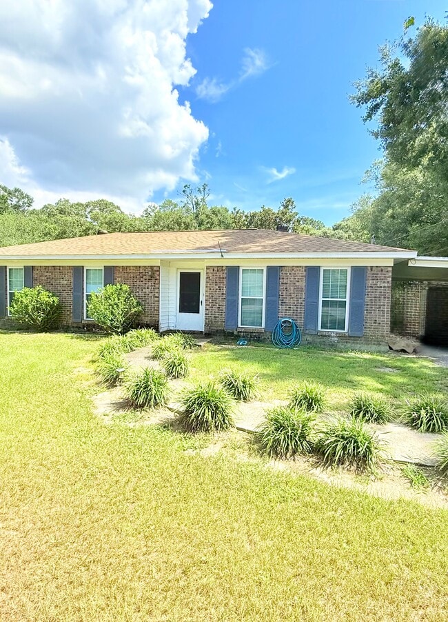 property at 1102 Caroline Ave