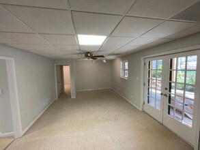 242 Early Pkwy Dr in Smyrna, GA - Building Photo - Building Photo