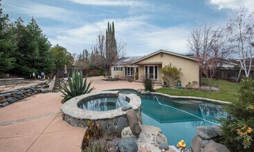 7998 Stonehurst Ct in Pleasanton, CA - Building Photo - Building Photo