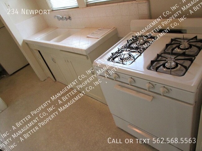 234 Newport Ave in Long Beach, CA - Building Photo - Building Photo