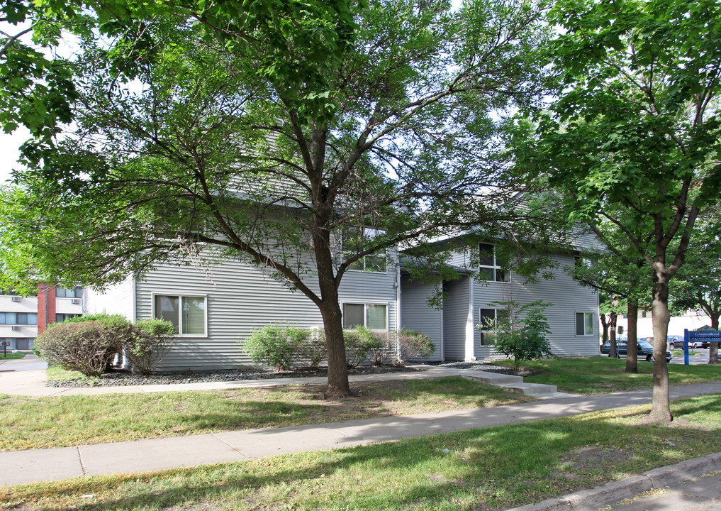 Kosgiolek House in Minneapolis, MN - Building Photo