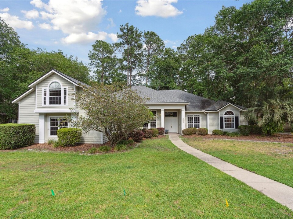 4321 NW 51st Dr in Gainesville, FL - Foto de edificio