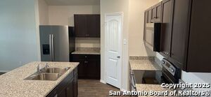 869 Armadillo Dr in Seguin, TX - Building Photo - Building Photo