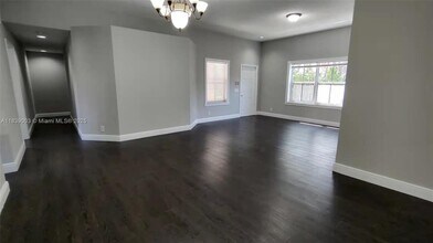 675 Maplewood Ct in Weston, FL - Building Photo - Building Photo