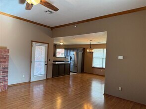 1506 SW 69th St in Lawton, OK - Foto de edificio - Building Photo