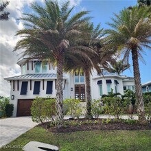 336 Lagoon Ave in Naples, FL - Building Photo - Building Photo