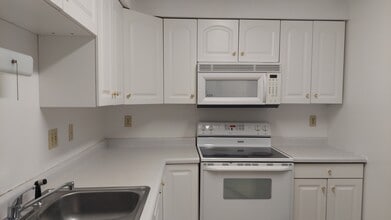 1025 Richfield Ln in Avon, IN - Building Photo - Building Photo