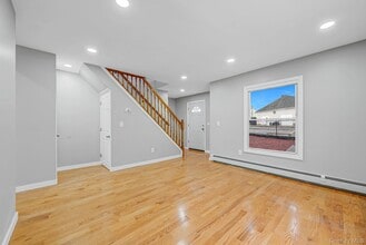 78 S Franklin St in Hempstead, NY - Building Photo - Building Photo