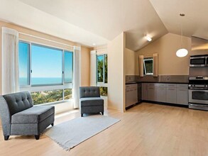 23838 Harbor Vista Dr in Malibu, CA - Building Photo - Building Photo