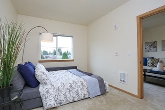 Estates at Hillside Gardens Affordable Senior Community in Auburn, WA - Building Photo - Interior Photo