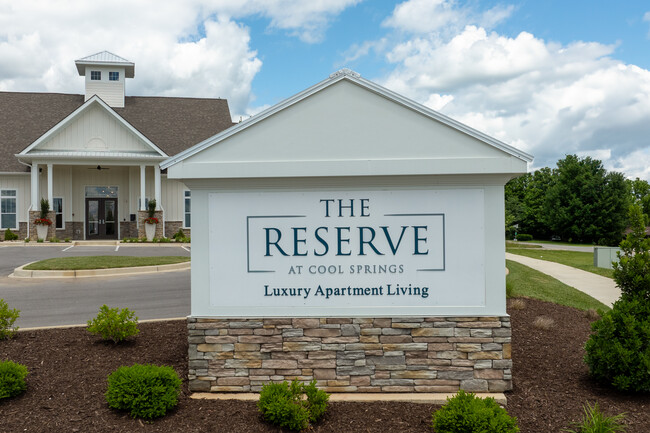 The Reserve at Cool Springs in Elizabethtown, KY - Foto de edificio - Building Photo