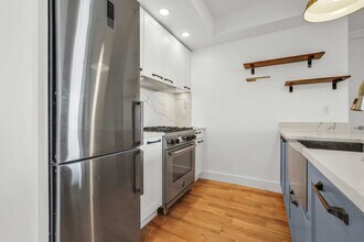 627 DeKalb Ave in Brooklyn, NY - Building Photo - Building Photo