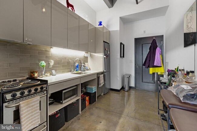 1701 Tulip St in Philadelphia, PA - Building Photo - Building Photo