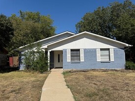 1509 W Spring Creek Pkwy in Plano, TX - Building Photo