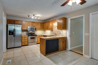 5916 Retriever Ct in Nashville, TN - Building Photo - Building Photo