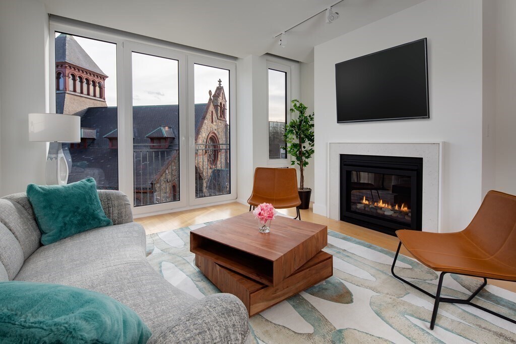 9 Beech St, Unit 2 in Cambridge, MA - Building Photo