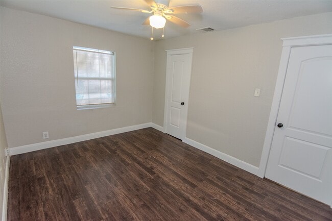 property at 1203 Sunset Dr