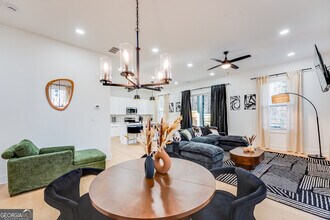 1239 Plaza Ave SW in Atlanta, GA - Building Photo - Building Photo