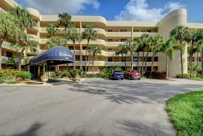 property at 1850 Homewood Blvd