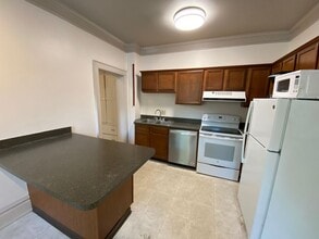 1069 Neil Ave in Columbus, OH - Building Photo - Building Photo