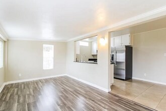 13625 Fair Oaks Blvd in Citrus Heights, CA - Foto de edificio - Building Photo