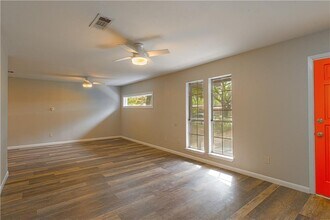 6810 Willamette Dr in Austin, TX - Building Photo - Building Photo