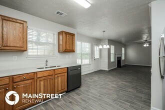 6384 E Meyer Dr, Unit A in Morrow, GA - Foto de edificio - Building Photo