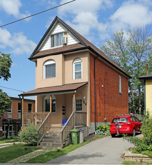 44 Pearl St S in Hamilton, ON - Building Photo - Primary Photo