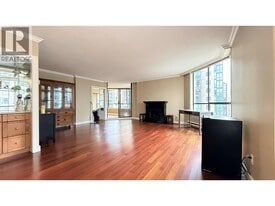 738 Broughton St in Vancouver, BC - Building Photo